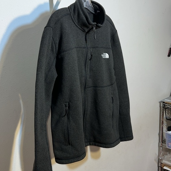 The North Face Men’s charcoal Grey Fleece Winter Zip Up Sweater Size XL - Picture 4 of 16